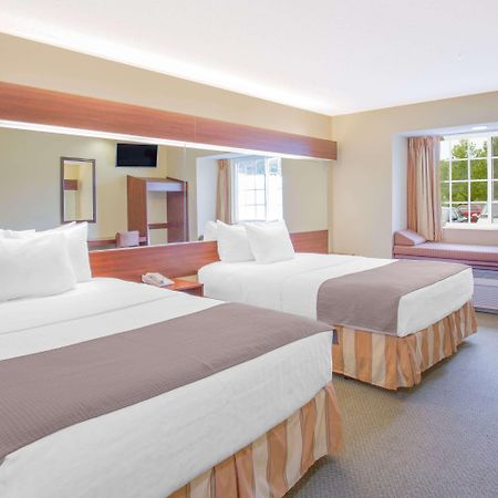 Microtel Inn And Suites Gassaway Екстериор снимка