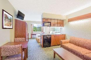 Microtel Inn And Suites Gassaway Стая снимка